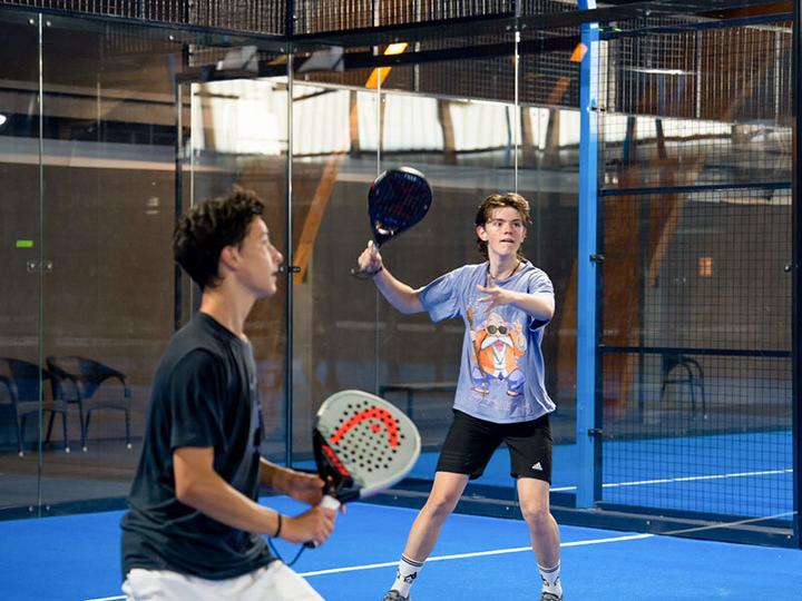 Produktbild Smartbox Sportlicher Spass bei 1 Stunde Padel mit 4 Personen bei Zürich (4 Pers.)