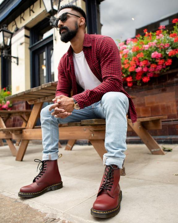 Actual product image Dr. Martens 1460 Smooth (39)