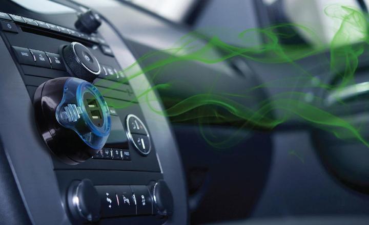 Immagine prodotto FreshTech Dual USB Car Charger 2.4A + Air Freshener (New Car Smell)