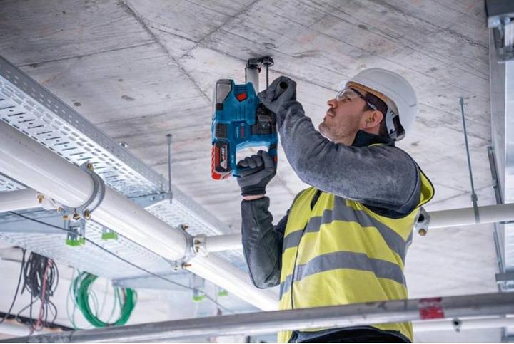 Produktbild Bosch Professional Akku-Bohrhammer mit SDS plus GBH 18V-22, L-BOXX (Akkubetrieb)