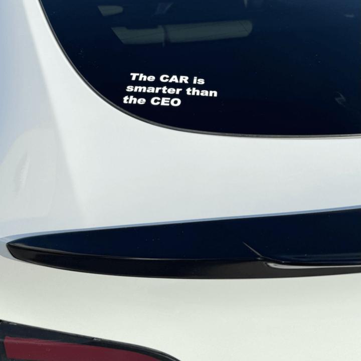 Produktbild Vds Tesla Autoaufkleber "The car is smarter than the CEO"