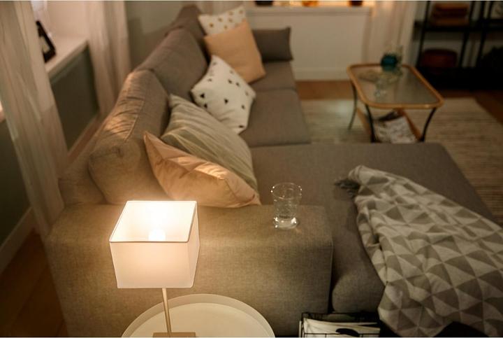 Produktbild Philips Hue White Luster BT (E14, 5.70 W, 470 lm, 1 x, G)
