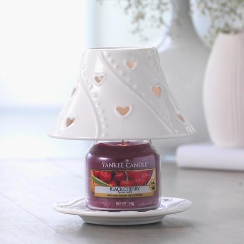 Produktbild Yankee Candle Black Cherry (104 g)