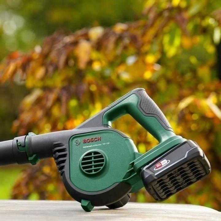 Image du produit Bosch Home & Garden Universal (Fonctionnement sur batterie, Souffleur de feuilles)