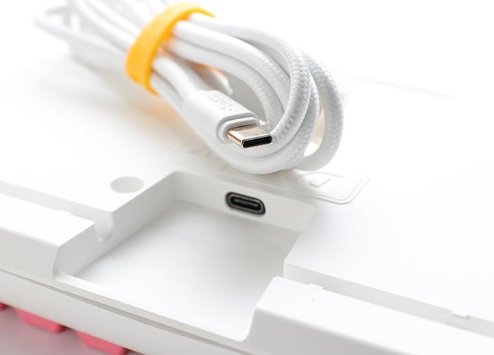 Immagine prodotto Ducky Uno 3 Rosa Gossamer (US, Cablato)