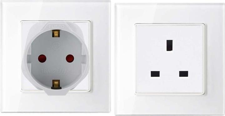 Image du produit Intirilife Kit de 4 adaptateurs de prise UK type G vers EU