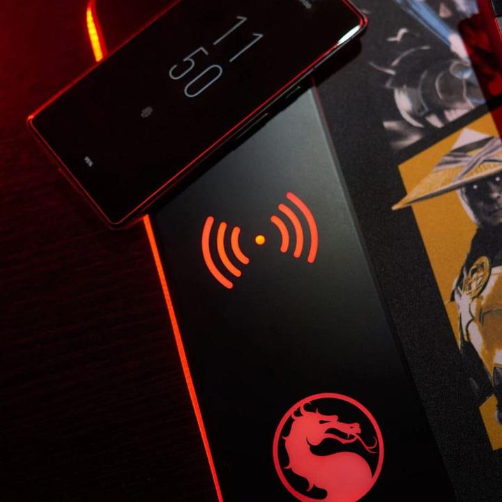 Produktbild Numskull Mortal Kombat: Mousepad XXL + Mobile Charger (XXL)