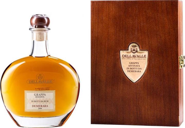 Produktbild Dellavalle Grappa Affinata in Botti da Demerara Rum in Holzkiste (1 x 70 cl)