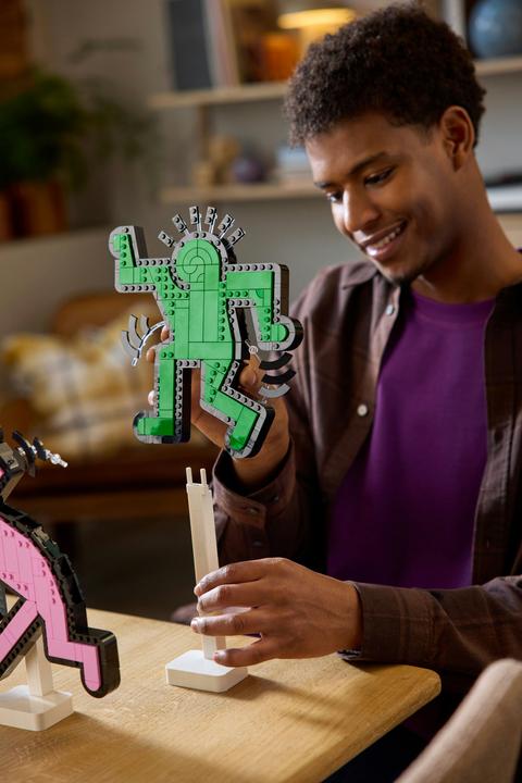 Produktbild LEGO Keith Haring – Tanzende Figuren (LEGO Art)