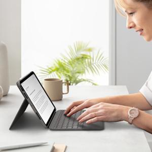 Actual product image Logitech Folio Touch (DE, iPad Air 2020 (4. Gen), iPad Air 2022 (5th Gen))