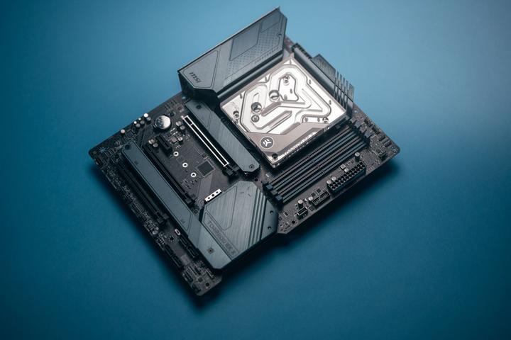 Image du produit EKWB EK-Mana LiteBlock MAG Torpedo Z690 D-RGB - acrylique