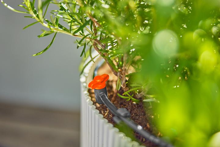 Produktbild Gardena Micro-Drip-System (Tropfschlauch + Tropfrohr)