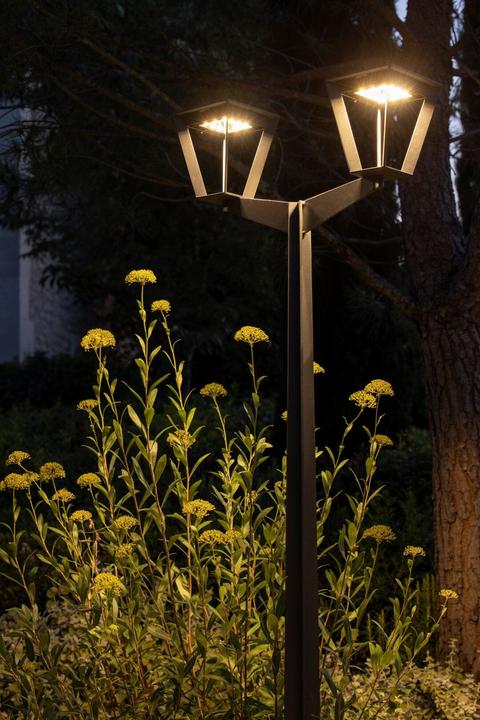 Actual product image Les Jardins Metro double solar floor lamp wireless 500 lumens (500 lm)