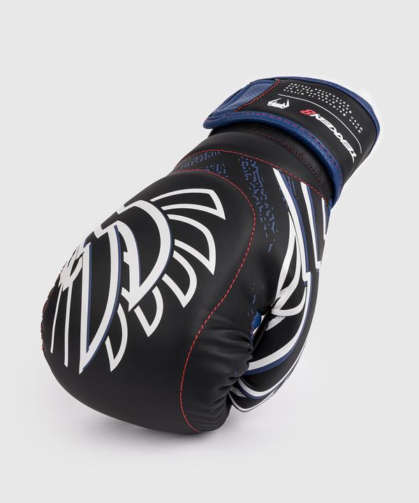 Actual product image Venum Tekken Jin Kazama Boxhandschuhe (10 OZ, One size)