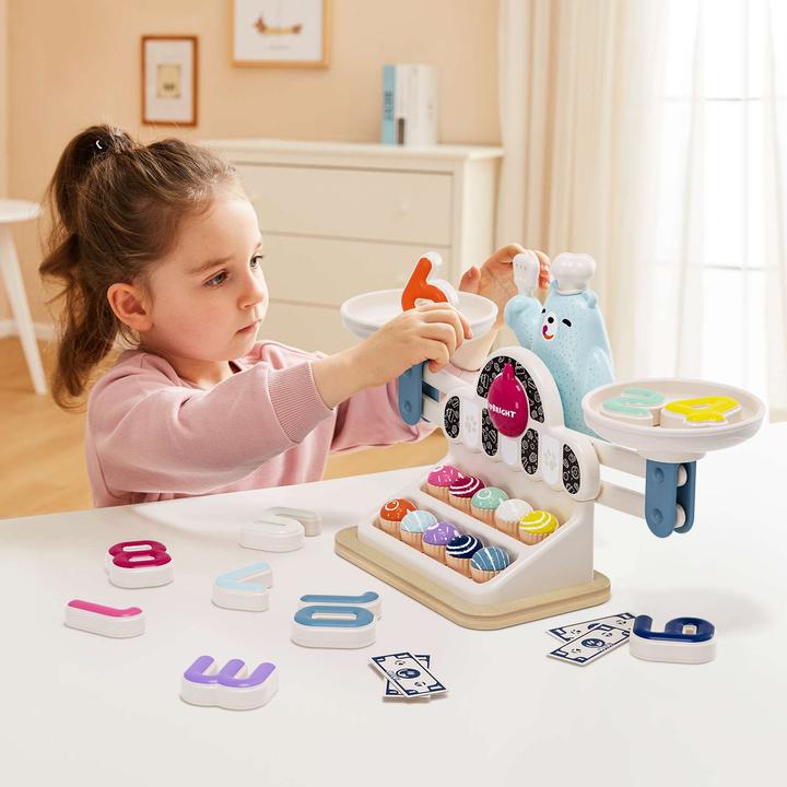 Actual product image Topbright Toys Yummy Bear Scale / Yummy Bear Scale TOY AWARD 2023 (German, English, French, Italian, Spanish, Dutch, Slovak, Czech, Russian, Romanian, Serbian, Swedish, Slovenian, Norwegian, Bosnian, Croatian, Bulgarian, Lithuanian)