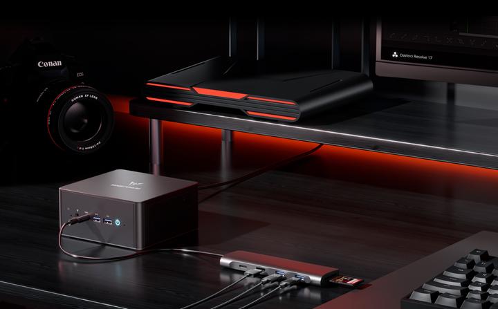 Produktbild Minisforum UM890 Pro (AMD Ryzen 9 8945HS, 64 GB, 1000 GB)
