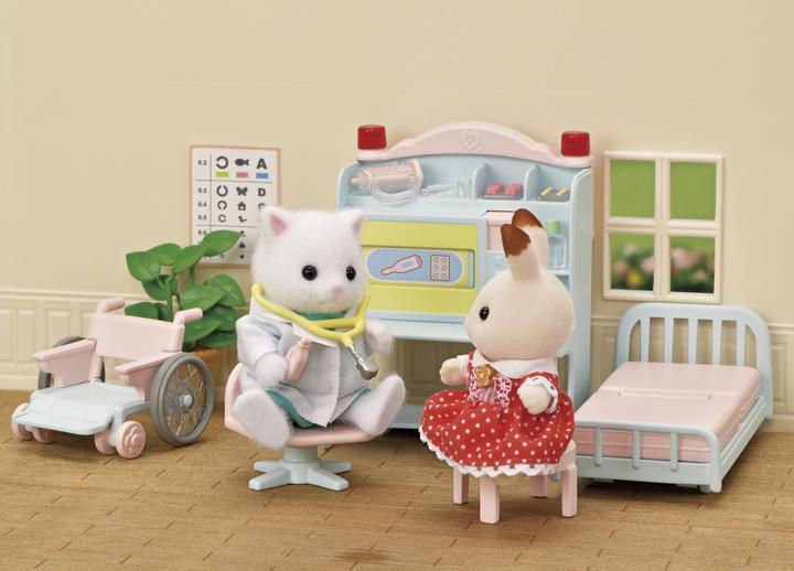 Produktbild Sylvanian Families Landarzt Spielset mit Figur