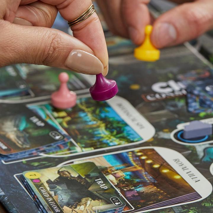 Actual product image Hasbro Gaming Cluedo Conspiracy (French)