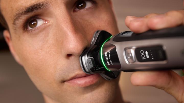 Actual product image Philips i9000 Prestige XP9204/33 Wet & Dry Electric Shaver with SkinIQ