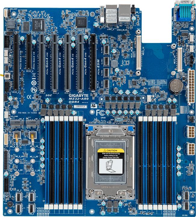 Actual product image Gigabyte MZ32-AR0 (SP3, AMD SoC, ATX)