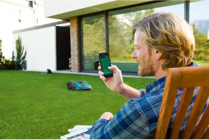 Actual product image Bosch Home & Garden Indego 350 Connect (350 m²)