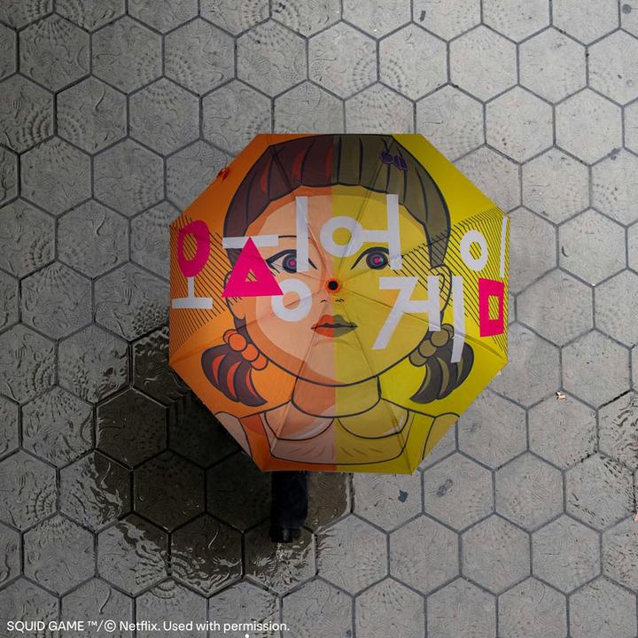 Image du produit Cinereplicas Parapluie Squid Game Young-hee