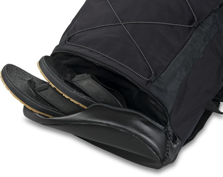 Actual product image Dakine Mission Surf DLX Wet / Dry Pack 40L (40 l)