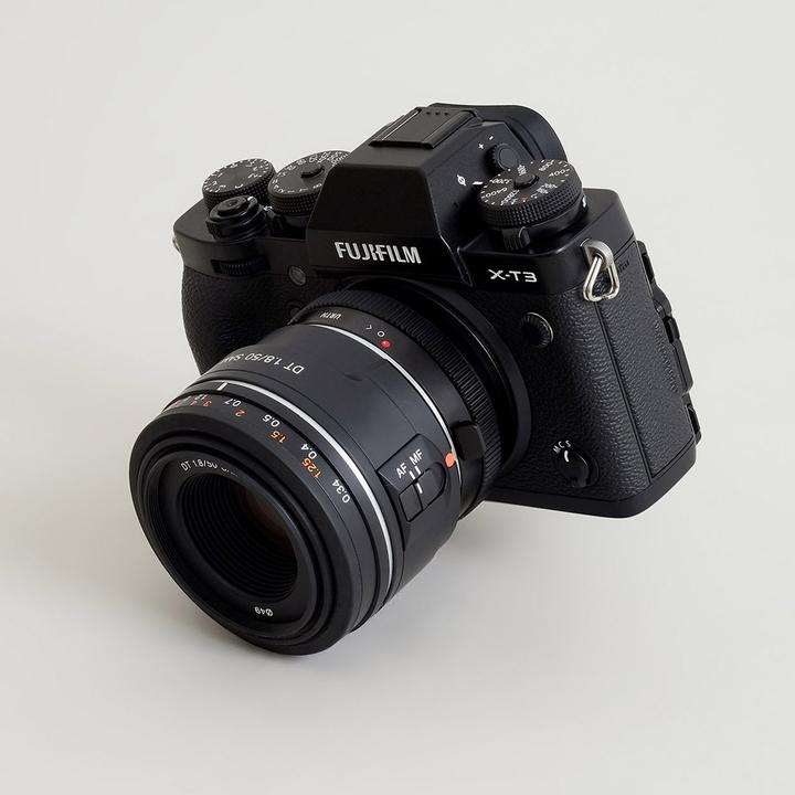 Produktbild Urth Lens Mount Adapter: Compatible with Sony A (Minolta AF) Lens to Fujifilm X Camera Body