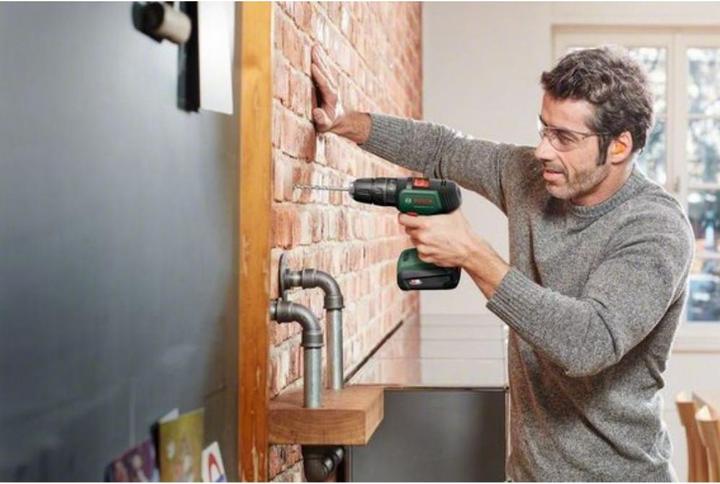 Actual product image Bosch Home & Garden Universal Impact 18V (Rechargeable battery operated)