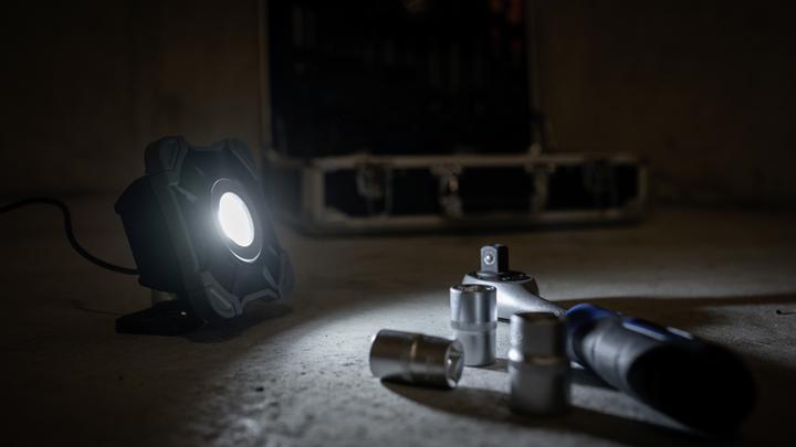 Actual product image Steffen WORKLIGHT LED rechargeable spotlight 10W with stand (1000 lm)