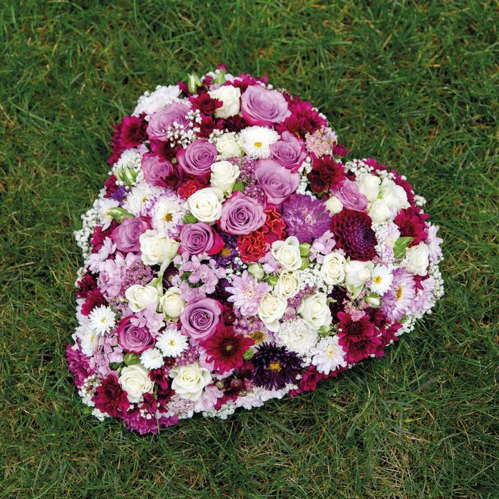Actual product image Opiflor Steckschaumherz Forever 28 cm x 32 cm x 5 cm