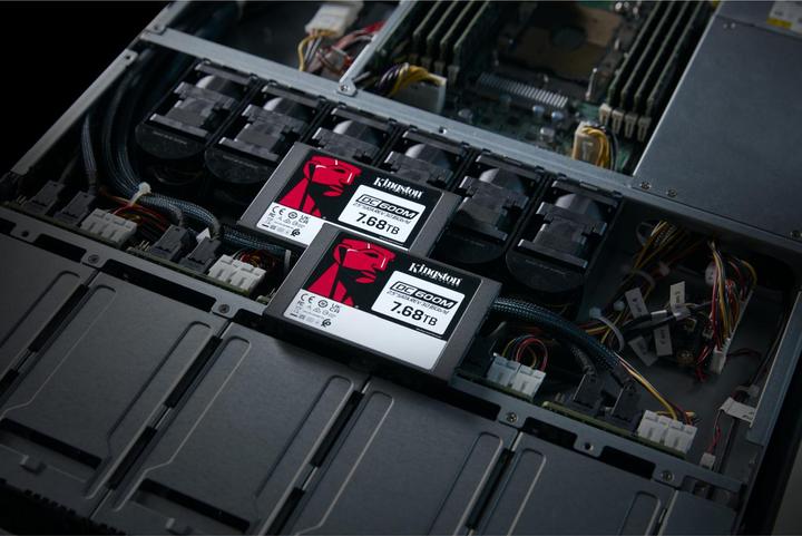 Actual product image Kingston DC600M (7680 GB, 2.5")