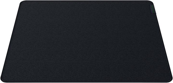 Actual product image Razer Strider (L)