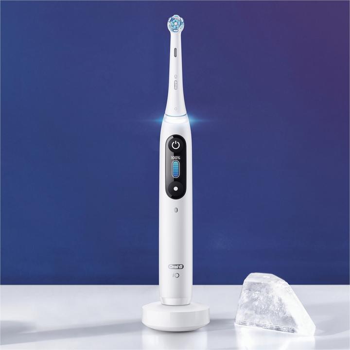 Actual product image Oral-B iO-Series 8N (Oscillating toothbrush)