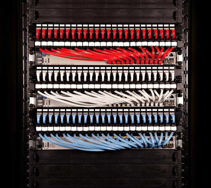Produktbild PATCHBOX PLUS+ CAT.6A STP WHITE 1,8M