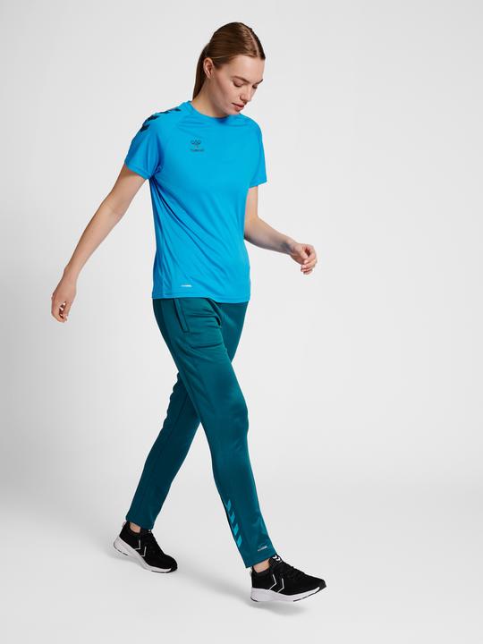 Actual product image hummel Core Xk Poly Pants Woman (L)