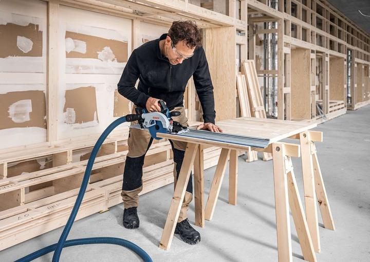 Productafbeelding Bosch Professional Accu-handcirkelzaag GKS 18V-57-2 GX Professional solo, 18Volt (blauw/zwart, zonder accu en lader)