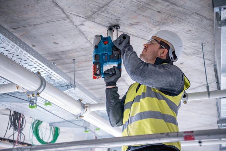 Actual product image Bosch Professional Cordless rotary hammer with SDS plus GBH 18V-22 (Rechargeable battery operated)