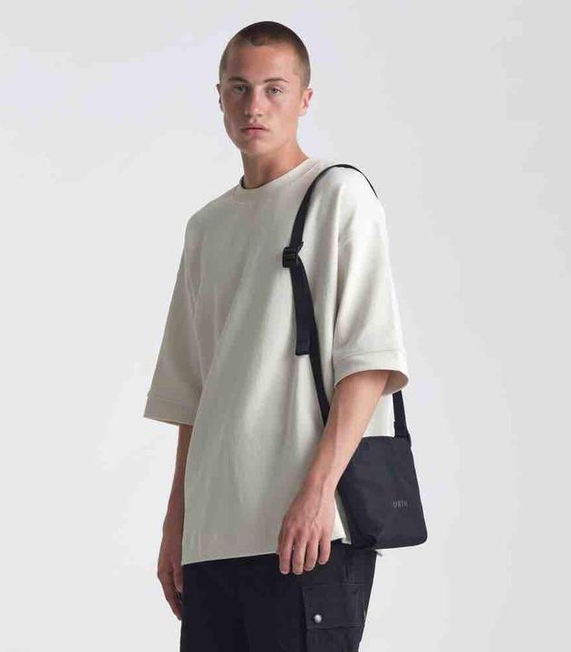 Actual product image Urth Andesite Camera Pouch (Black) (Camera case)