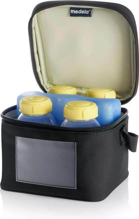 Actual product image Medela Cooler bag with 4 milk bottles and 1 cooling element (0.15 l)