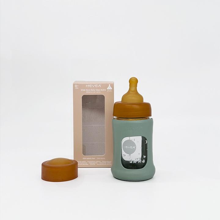 Produktbild Hevea Babyfläschchen aus Glas m. Kautschukmantel / weiter Hals (150 ml) / Seafoam Blue (150 ml)
