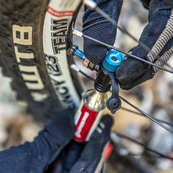 Actual product image Blackburn CO2'Fer Mini Mini Pump