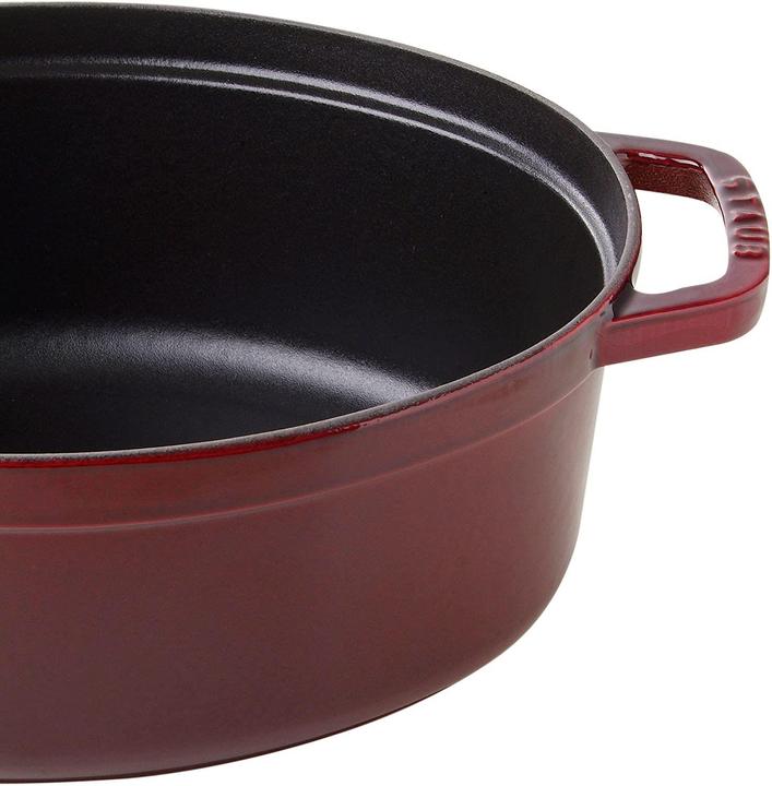 Produktbild Staub Bräter oval dunkelrot (29 cm, Bräter + Schmortopf, Gusseisen)