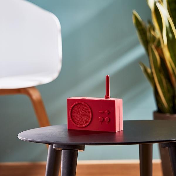 Actual product image Lexon TYKHO 3 BT/FM dark red
