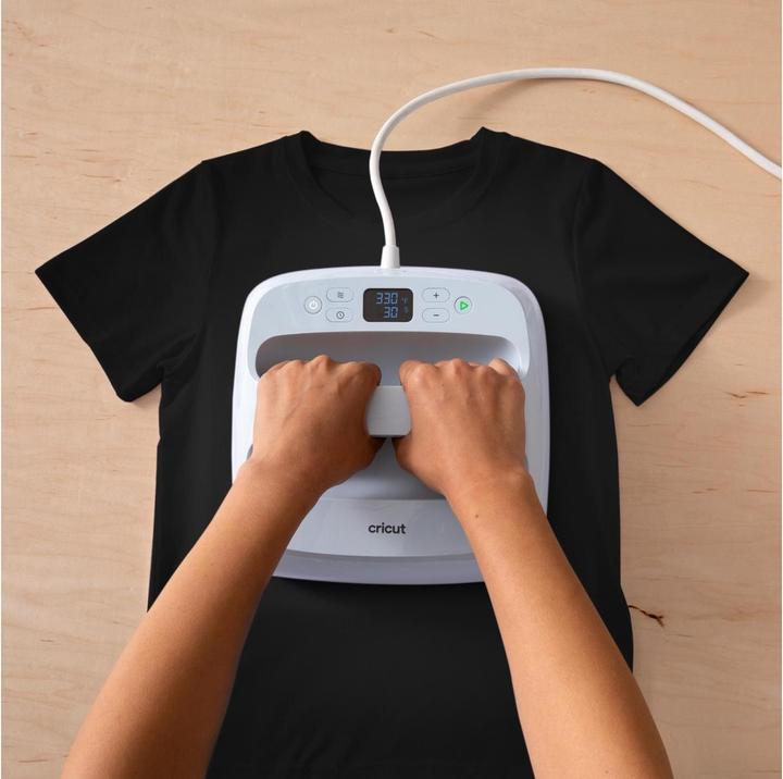 Actual product image Cricut Joy Xtra Smart iron-on film 24.1 x 61 cm, gold (1 x)