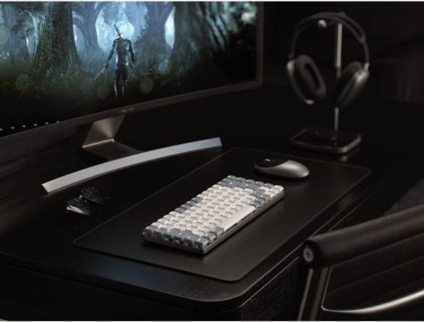 Actual product image Satechi SM1 Slim Mechanical Back Backlit BT Keyboard German light (DE, Wireless, Cable)