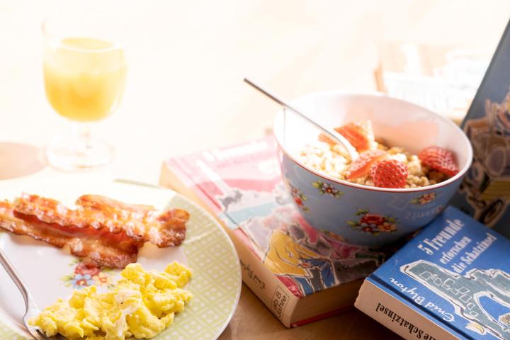 Actual product image CreaTable Emily (16 Piece)