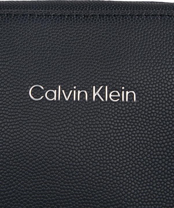 Produktbild Calvin Klein Ck Must Flatpack (51% RECYCLED POLYESTER, 49% POLYURETHANE)