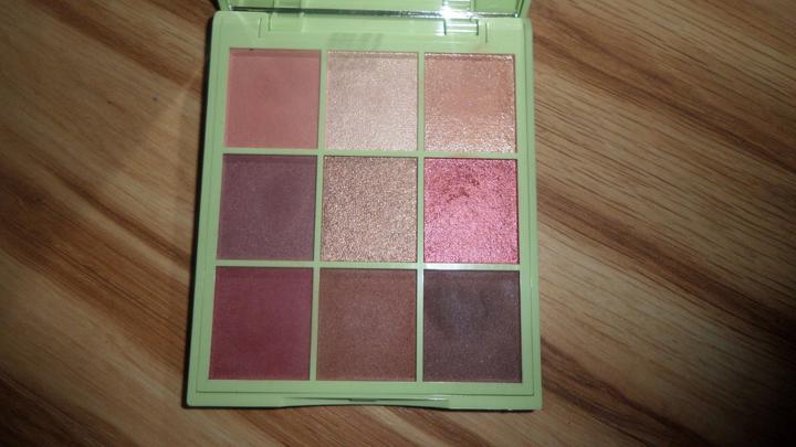 Actual product image Smashbox Halo Fresh Perf Pdr Light / Med.