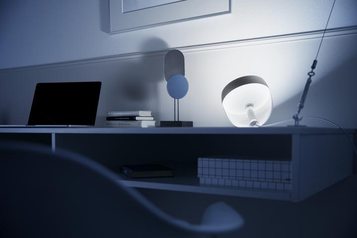 Produktbild Philips Hue Iris (570 lm)